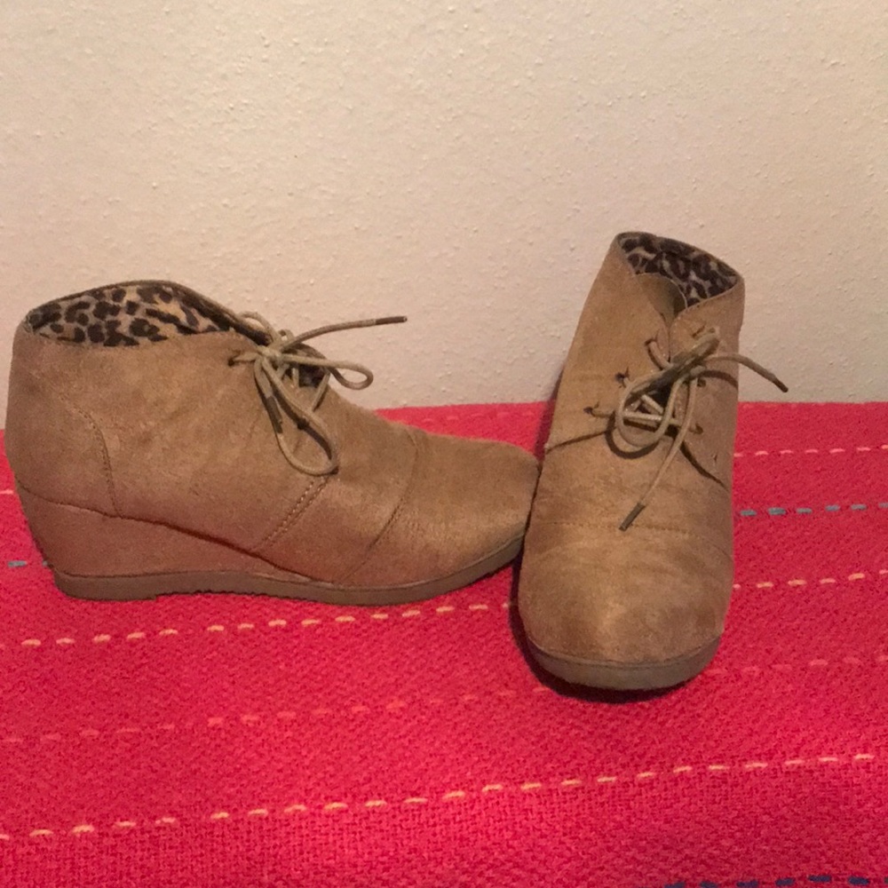 Lace up booties